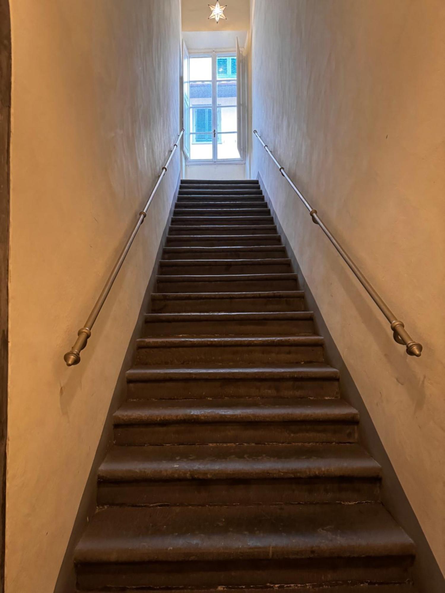 Brunelleschi - 14th Century Just 120 Steps From Cathedral - Intero Florencia